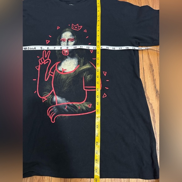 Edgy Black Tee with Red Graphic by Gildan - Picture 4 of 4